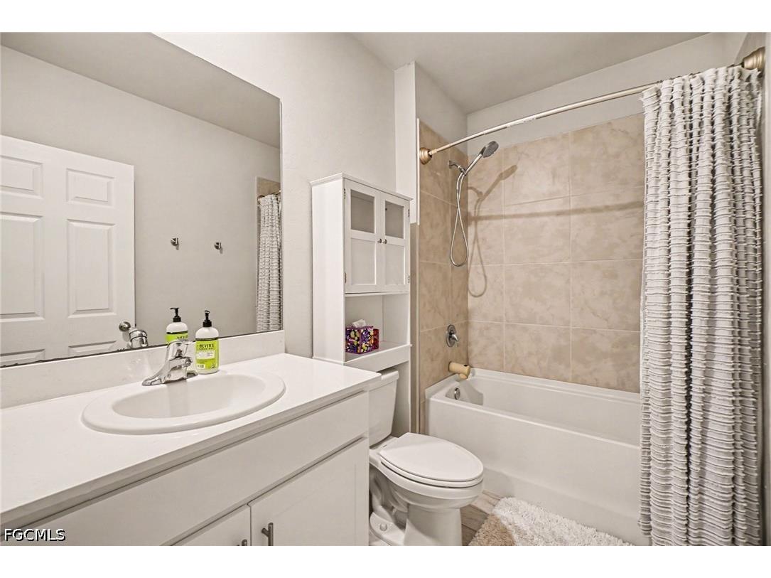 2045 NW 7th Street Cape Coral FL 33993 2026024607 image19