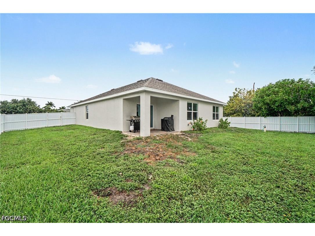 2045 NW 7th Street Cape Coral FL 33993 2026024607 image23