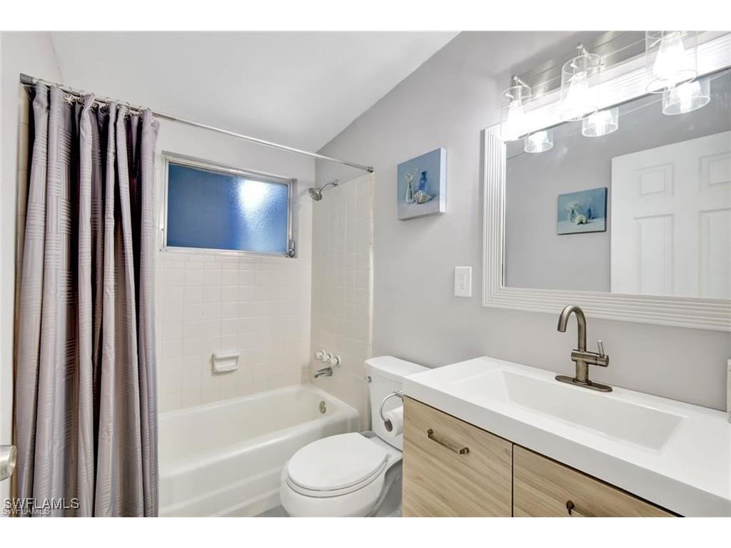 2047 Harbor Lane Naples FL 34104 225054659 image15