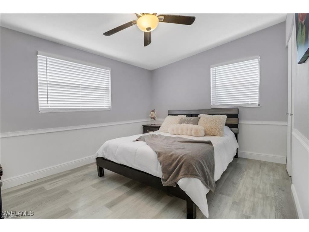 2047 Harbor Lane Naples FL 34104 225054659 image16