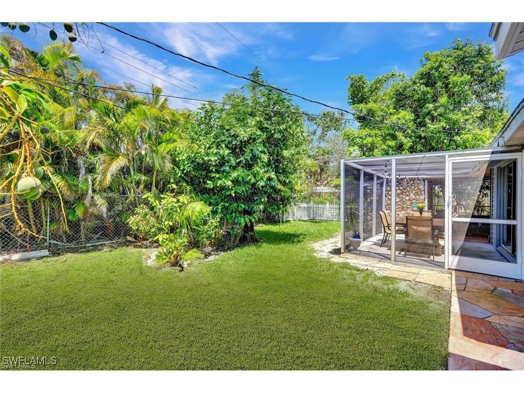 2047 Harbor Lane Naples FL 34104 225054659 image26