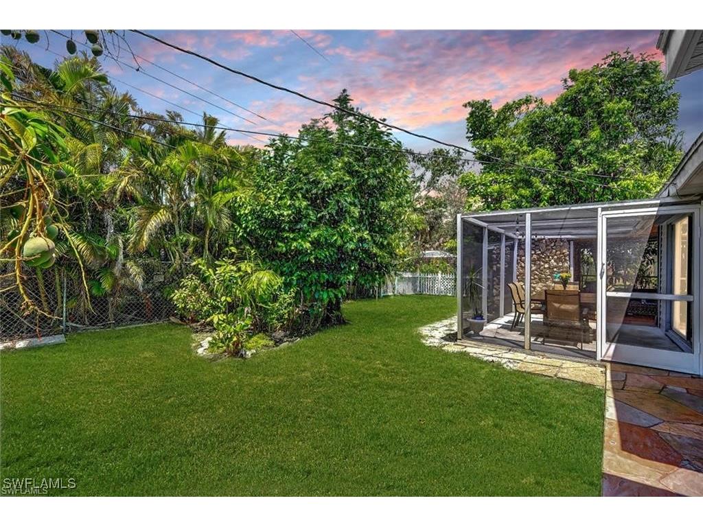 2047 Harbor Lane Naples FL 34104 225054659 image27