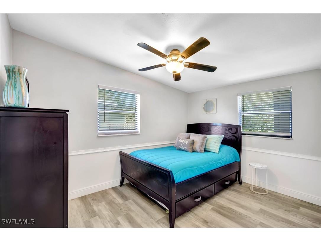 2047 Harbor Lane Naples FL 34104 225065658 image16