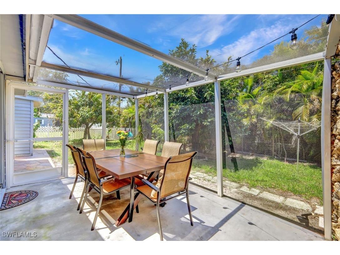 2047 Harbor Lane Naples FL 34104 225065658 image23