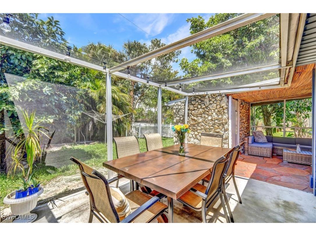 2047 Harbor Lane Naples FL 34104 225065658 image24