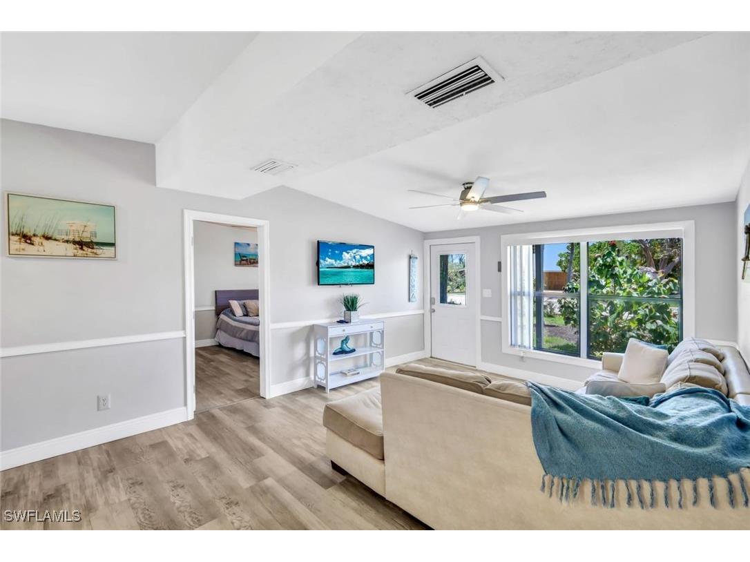 2047 Harbor Lane Naples FL 34104 225065658 image3