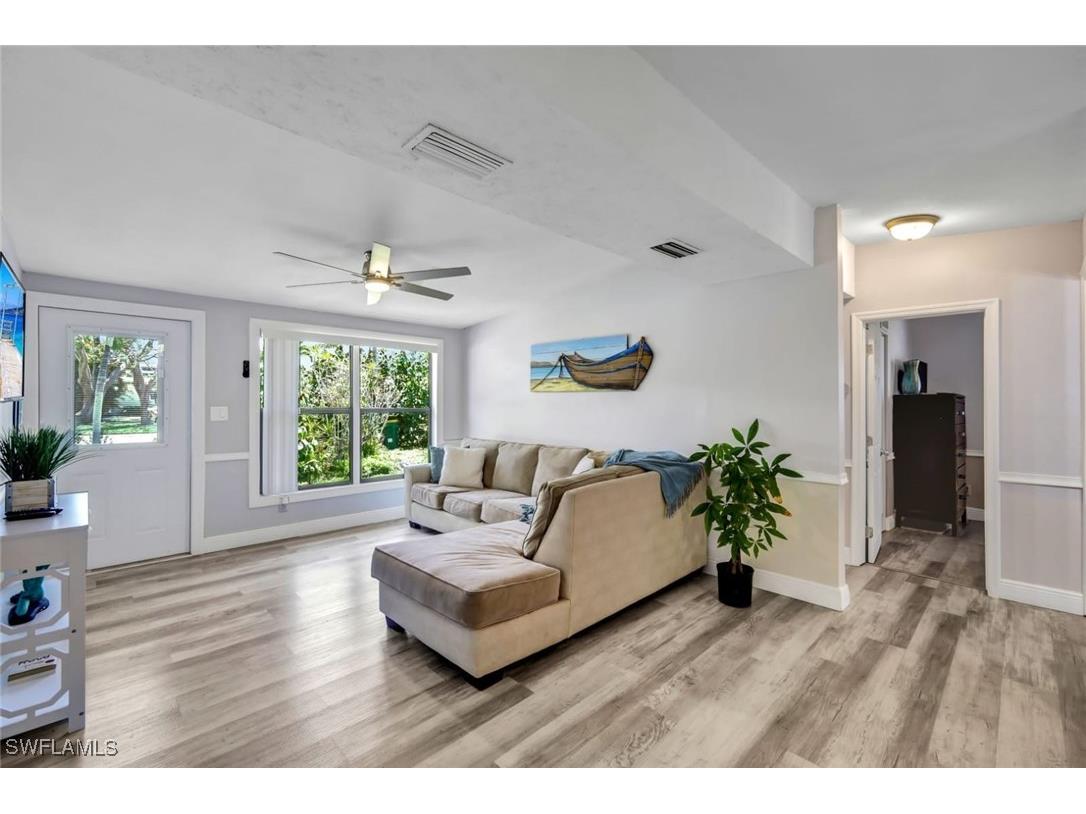 2047 Harbor Lane Naples FL 34104 225065658 image4