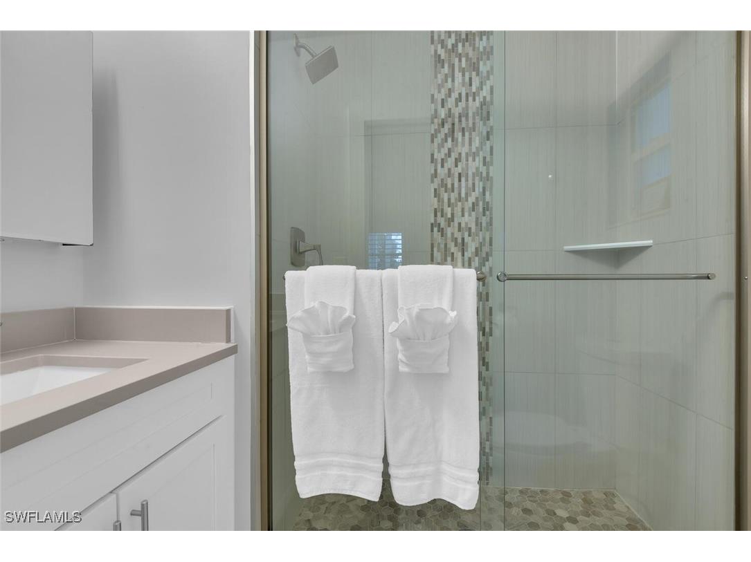 2048 Harbor Lane Naples FL 34104 225068453 image17