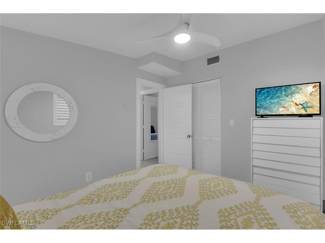 2048 Harbor Lane Naples FL 34104 225068453 image22