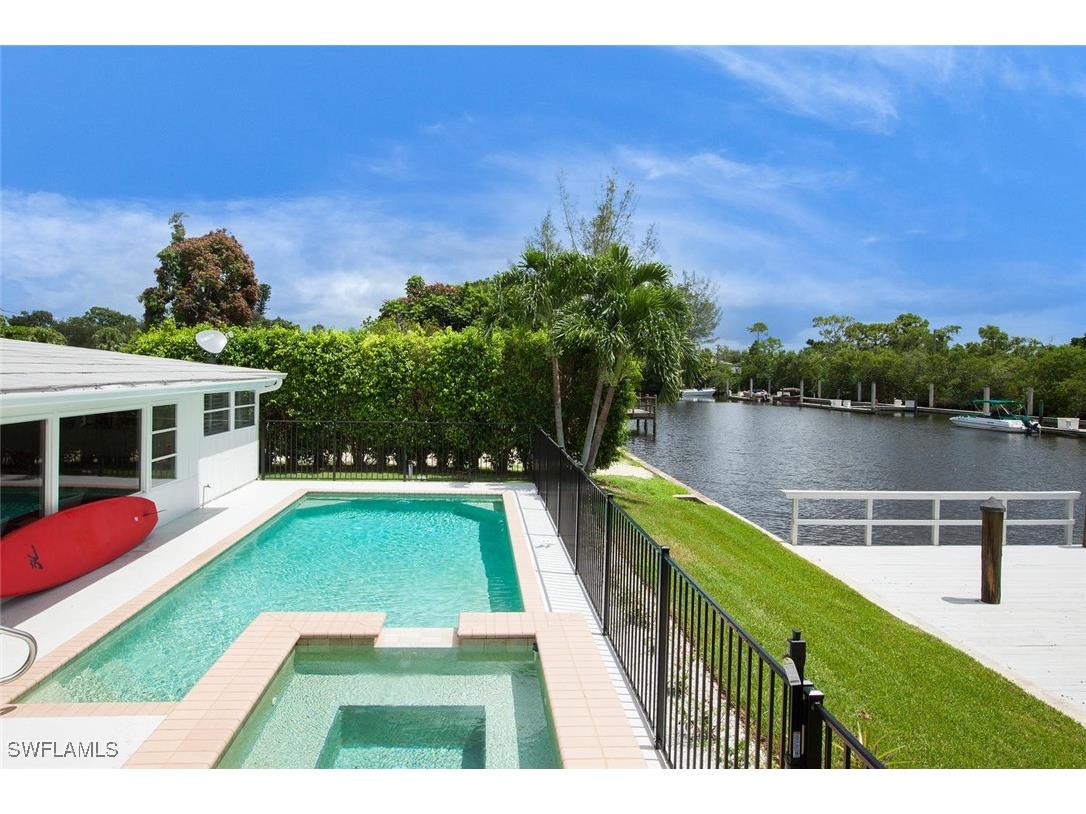 2048 Harbor Lane Naples FL 34104 225068453 image27