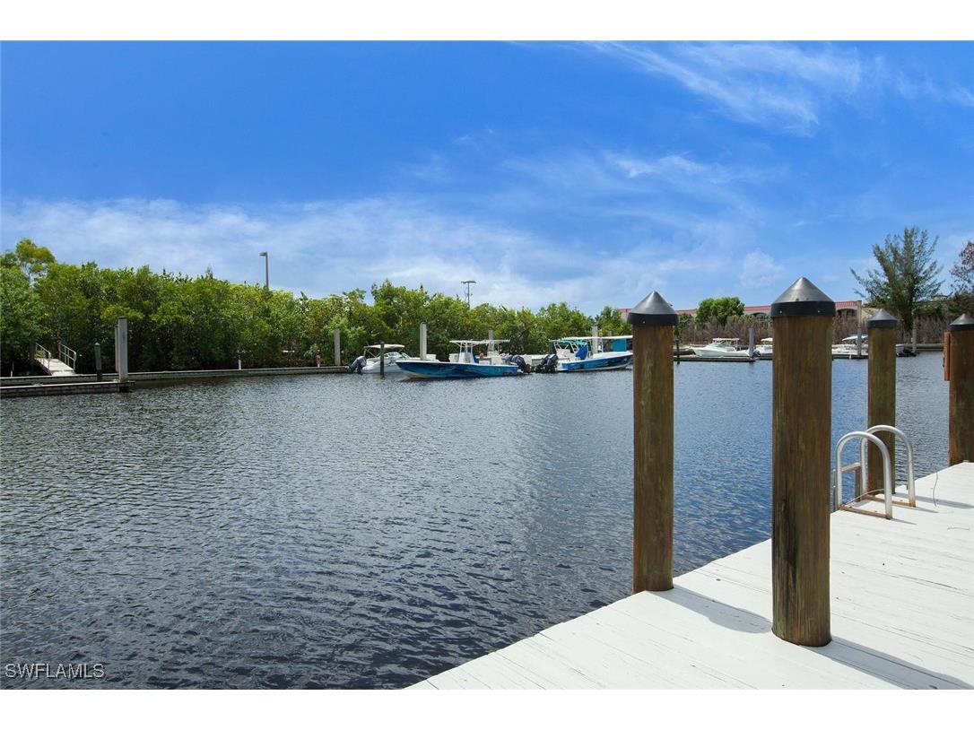 2048 Harbor Lane Naples FL 34104 225068453 image31