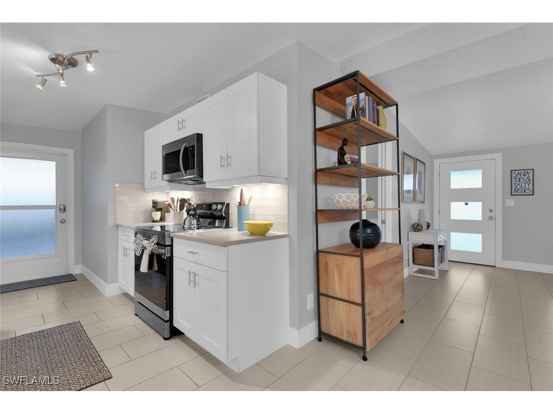 2048 Harbor Lane Naples FL 34104 225068453 image7