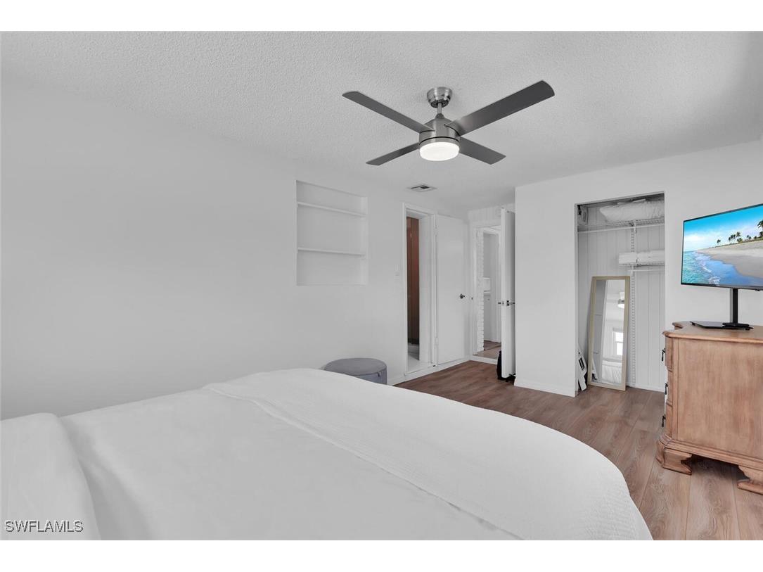 2048 Holiday Lane Naples FL 34104 225067919 image22