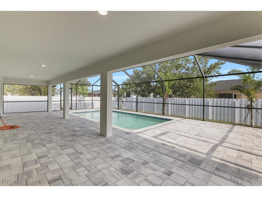 2048 NW 3rd Terrace Cape Coral FL 33993 2025016648 image31