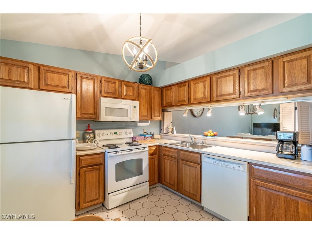 2048 Pine Isle Lane #2048 Naples FL 34112 226006503 image3