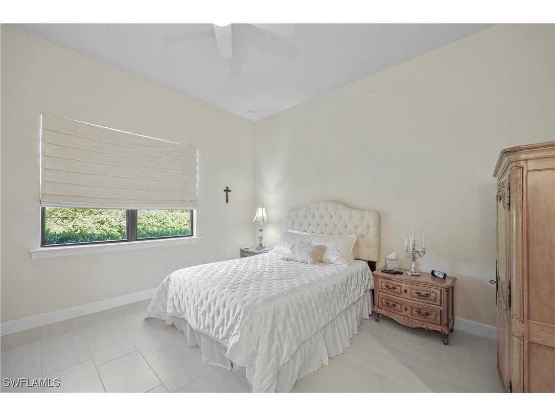 2048 Yellowfin Circle Naples FL 34114 226002105 image14