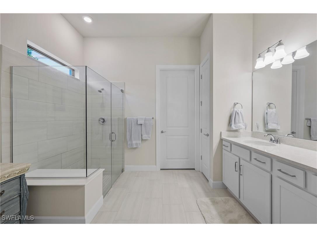 2048 Yellowfin Circle Naples FL 34114 226002105 image15