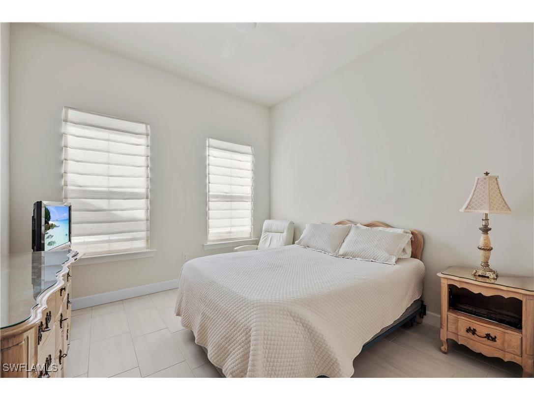 2048 Yellowfin Circle Naples FL 34114 226002105 image19