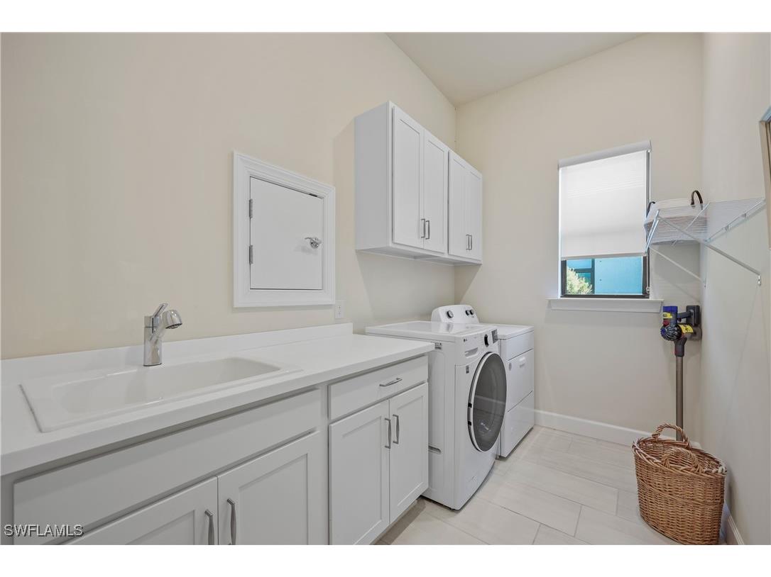 2048 Yellowfin Circle Naples FL 34114 226002105 image21