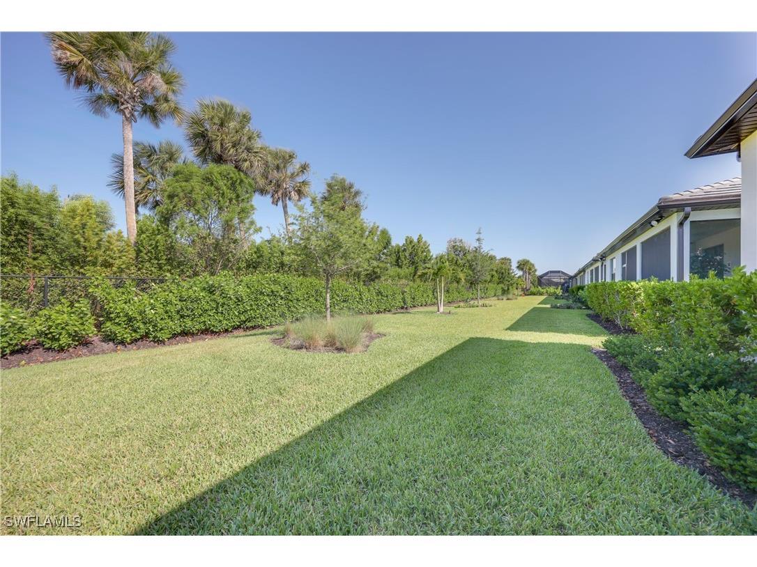 2048 Yellowfin Circle Naples FL 34114 226002105 image26