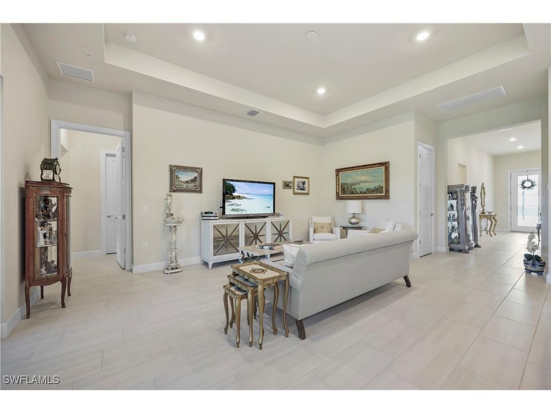 2048 Yellowfin Circle Naples FL 34114 226002105 image5