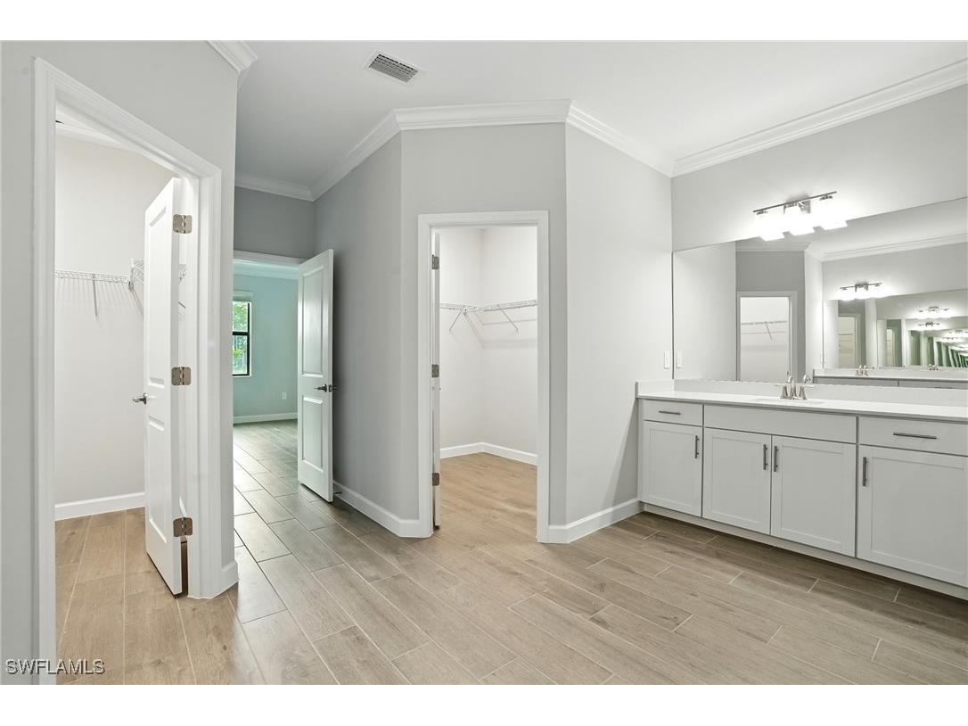 20489 Verawood Loop Estero FL 33928 225066637 image32