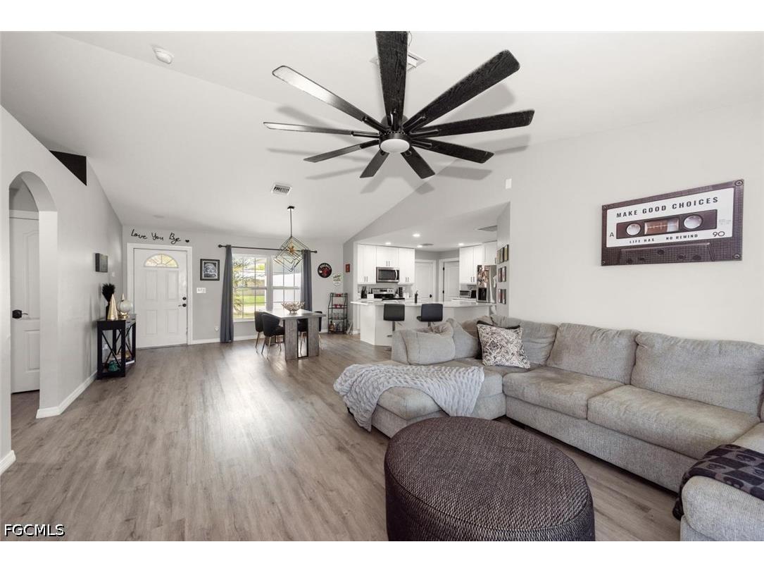 2049 NE 25th Street Cape Coral FL 33909 2026026217 image10