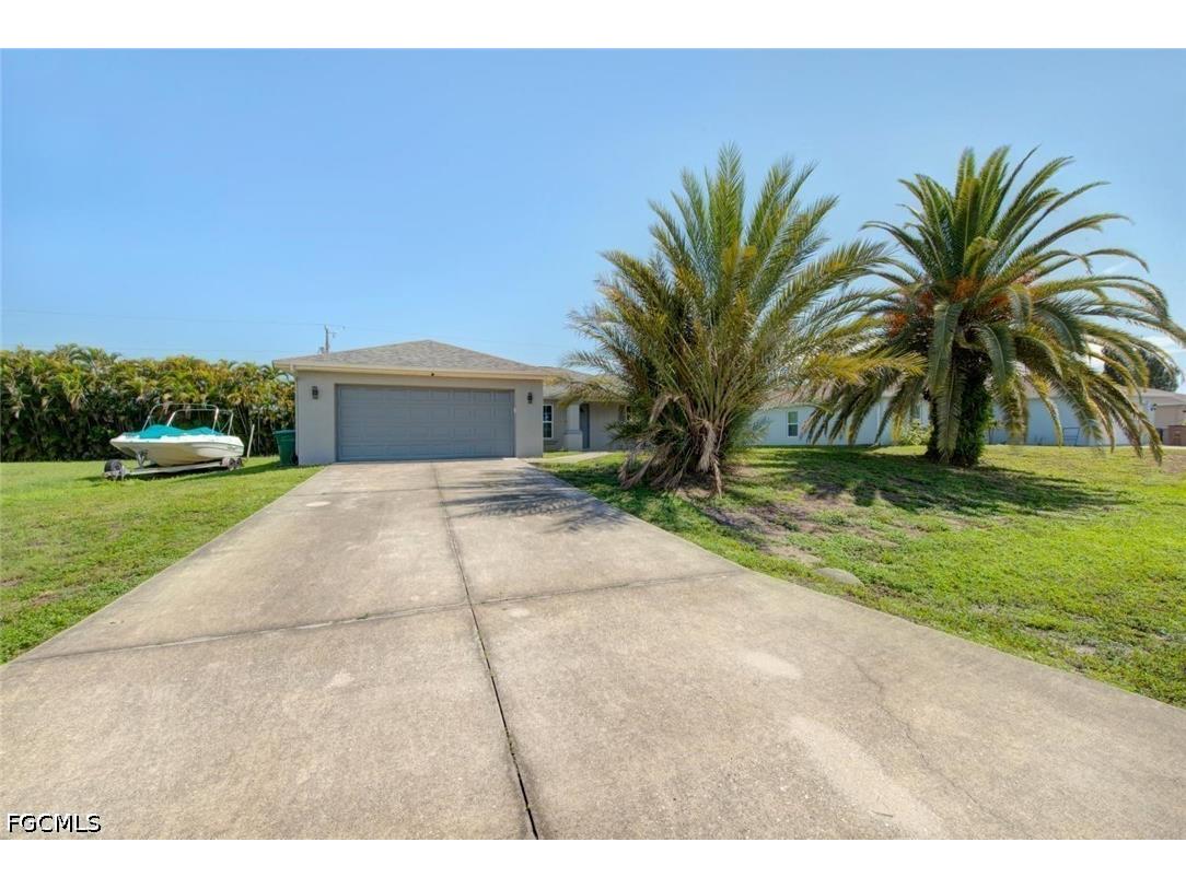 2049 NE 25th Street Cape Coral FL 33909 2026026217 image3