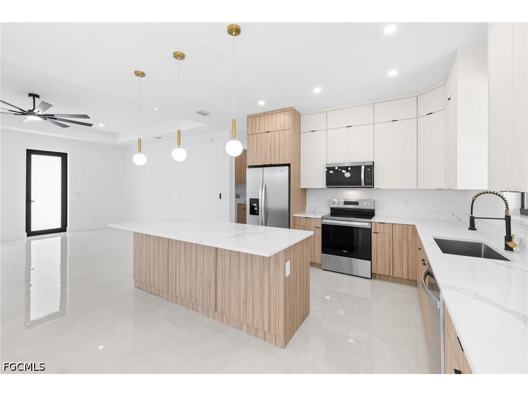 2049 NW 4th Street Cape Coral FL 33993 2026018812 image15