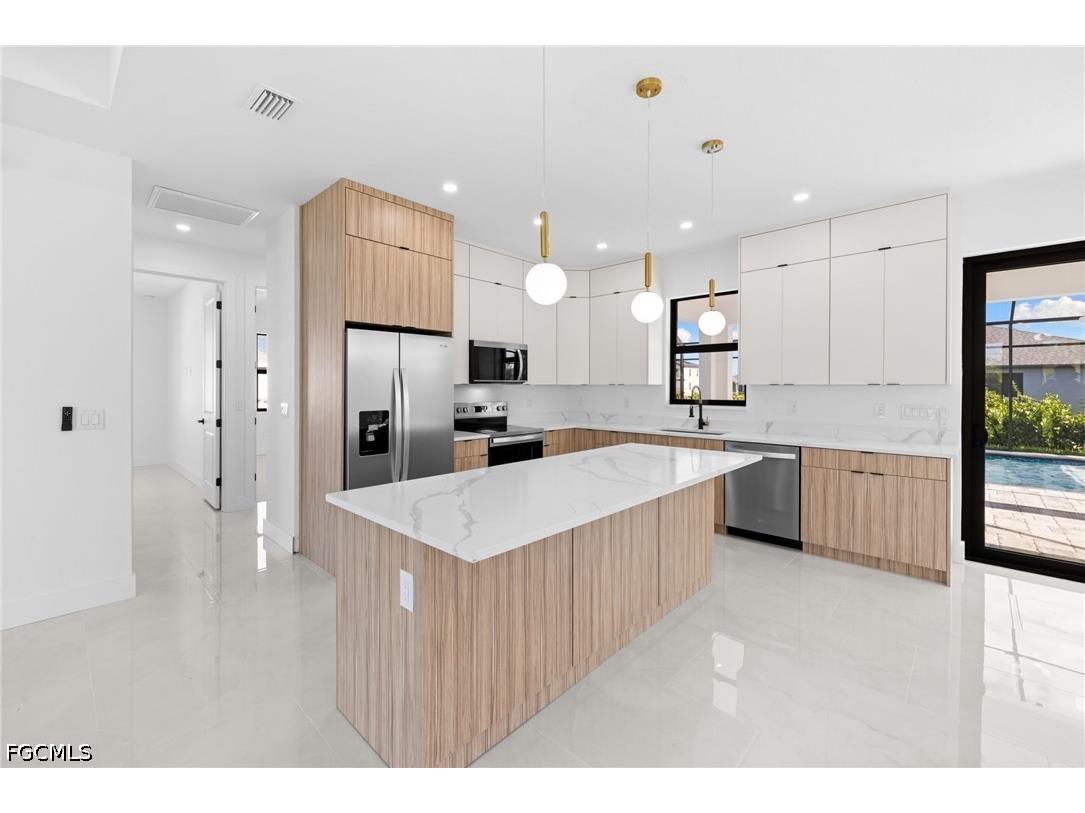 2049 NW 4th Street Cape Coral FL 33993 2026018812 image17