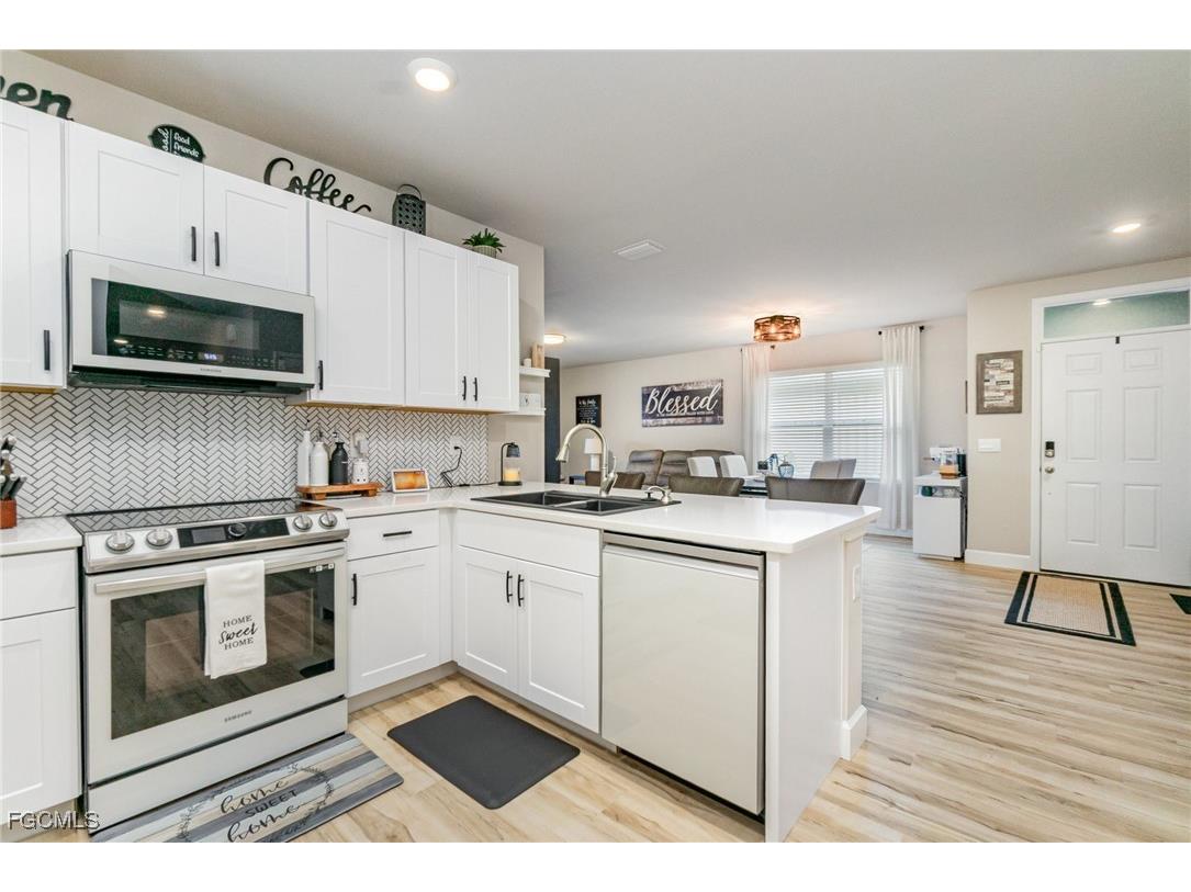 20498 Plumwood Loop North Fort Myers FL 33917 2025007485 image5