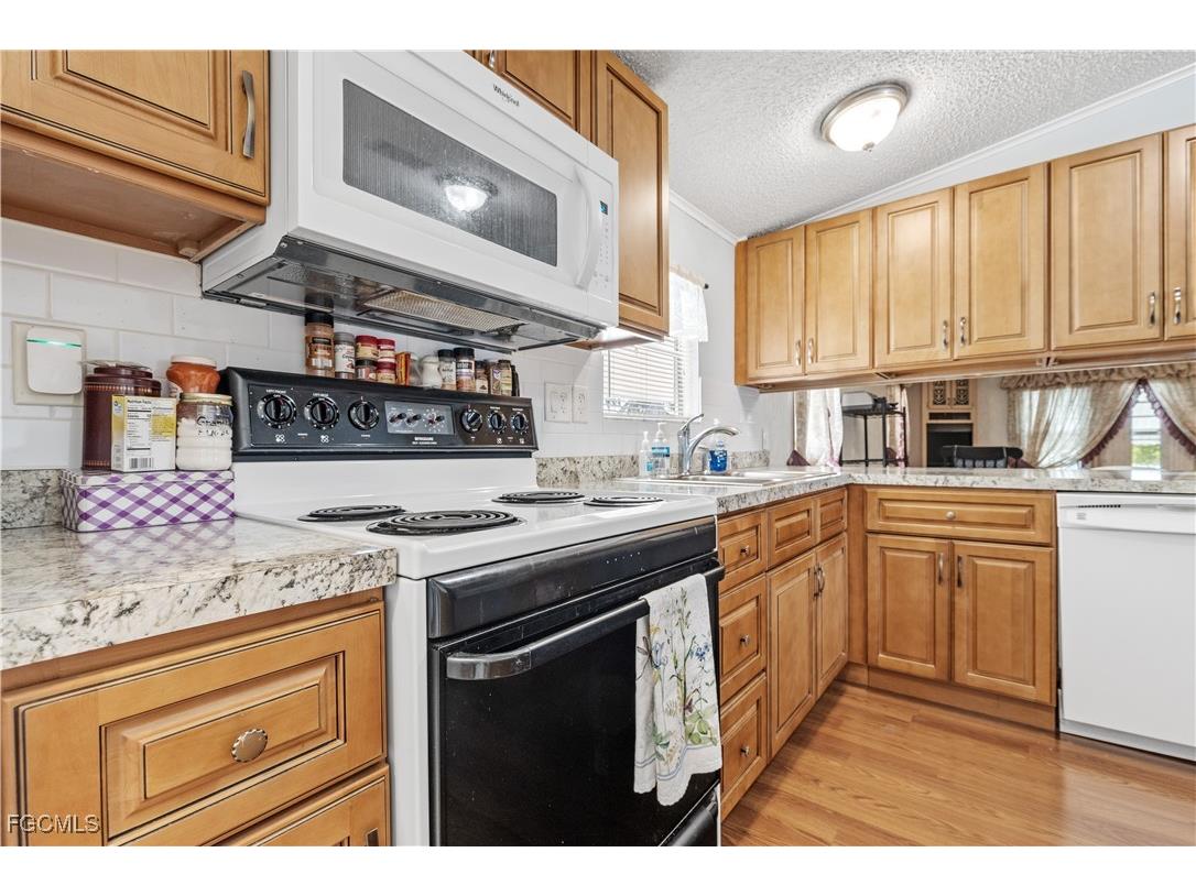 205 Carriage Lane North Fort Myers FL 33917 2026005967 image17