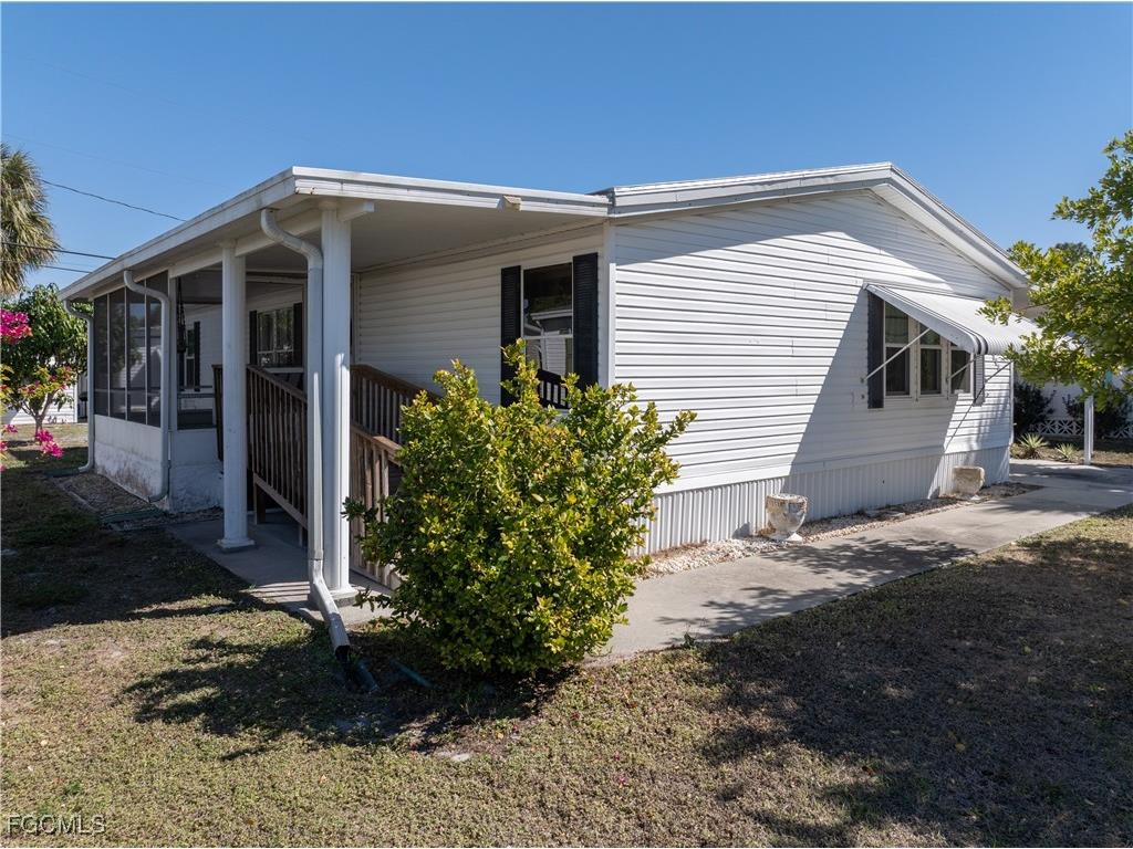 205 Carriage Lane North Fort Myers FL 33917 2026005967 image2