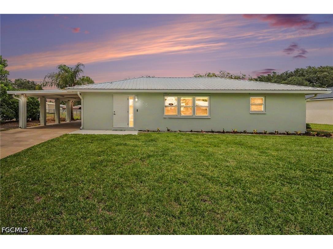 205 E Sugarland Circle Clewiston FL 33440 2026022187 image1