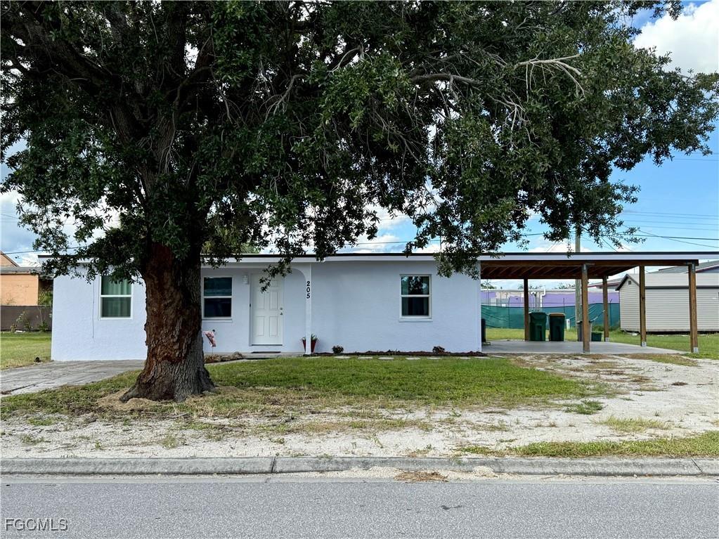 205 Martin Drive NE Port Charlotte FL 33952 2025012281 image1