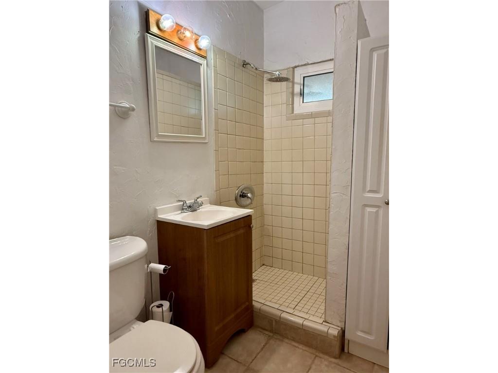 205 Martin Drive NE Port Charlotte FL 33952 2025012281 image38