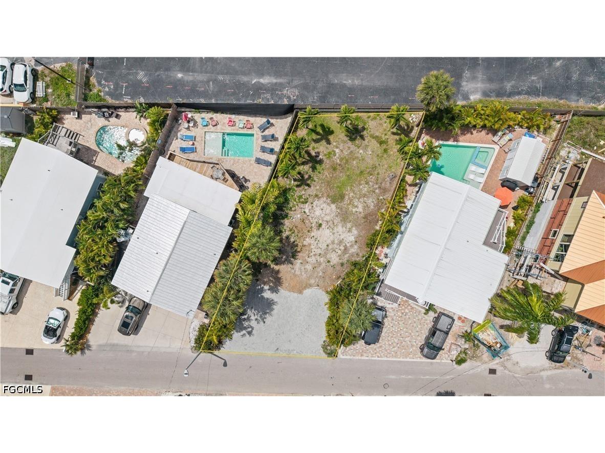 205 Miramar Street Fort Myers Beach FL 33931 2026013777 image1