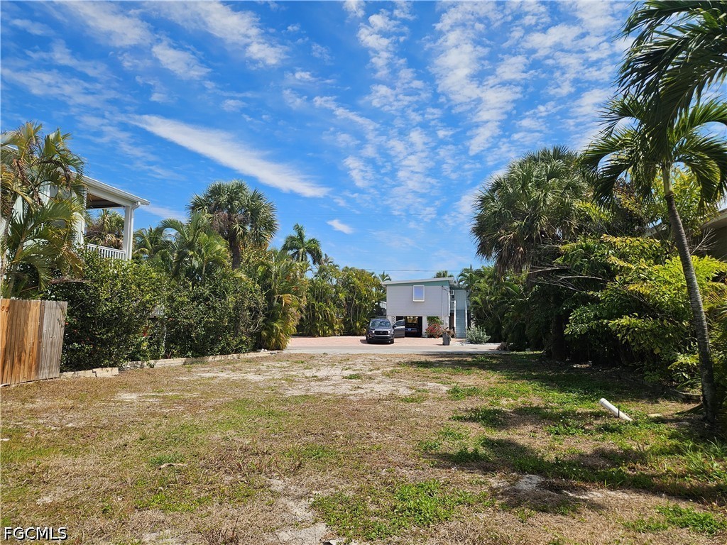 205 Miramar Street Fort Myers Beach FL 33931 2026013777 image3