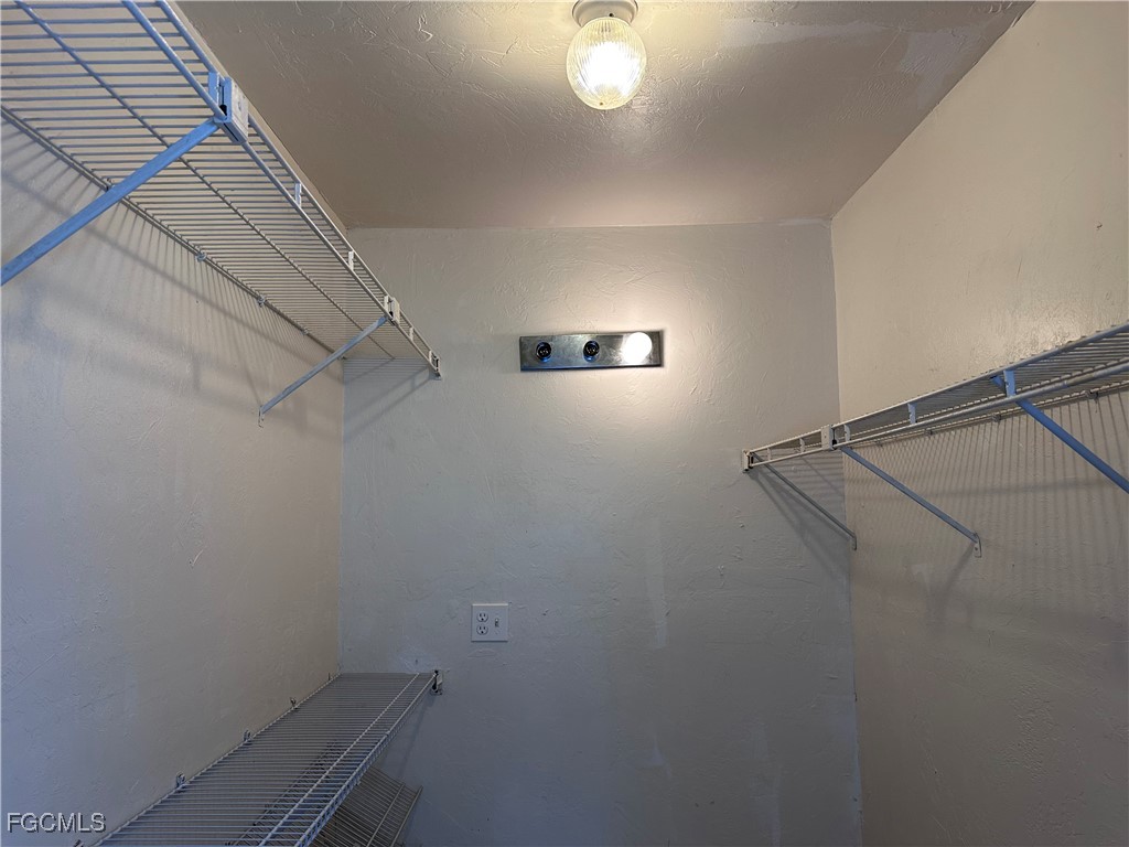 205 NE 9th Court Cape Coral FL 33909 2025008526 image15