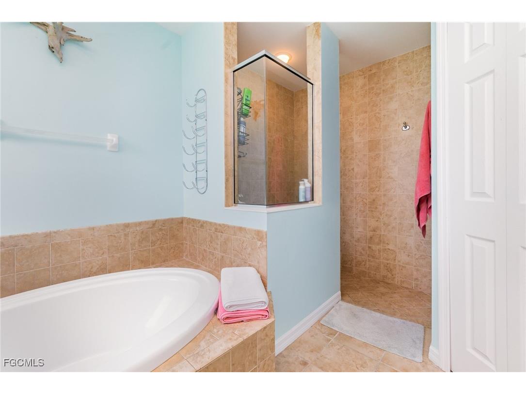 205 NW 36th Avenue Cape Coral FL 33993 2025004161 image15