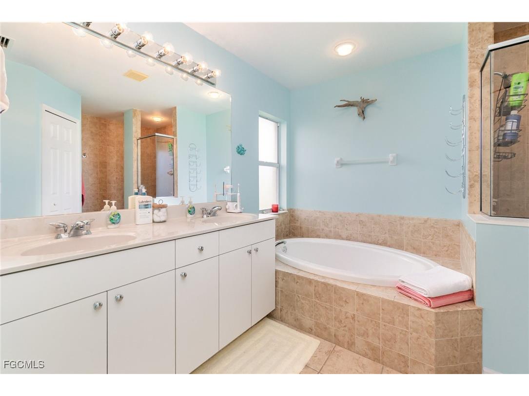 205 NW 36th Avenue Cape Coral FL 33993 2025004161 image16