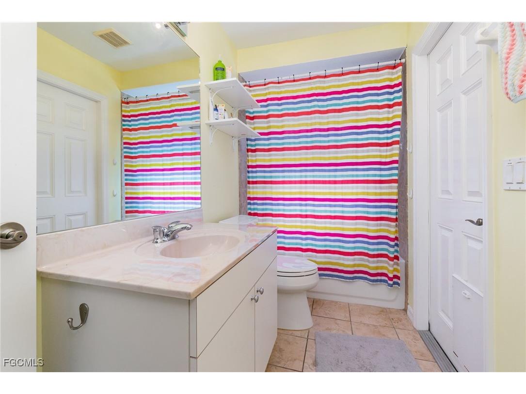 205 NW 36th Avenue Cape Coral FL 33993 2025004161 image17