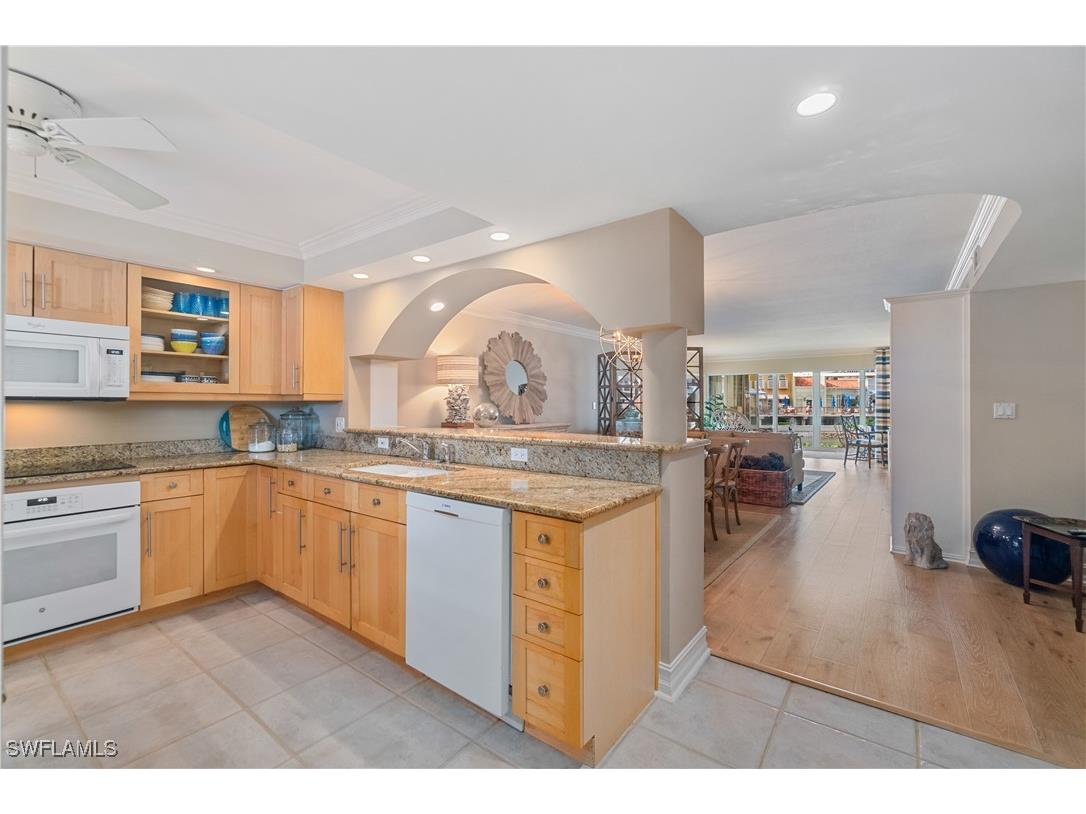 205 Park Shore Drive #4-413 Naples FL 34103 225080470 image8