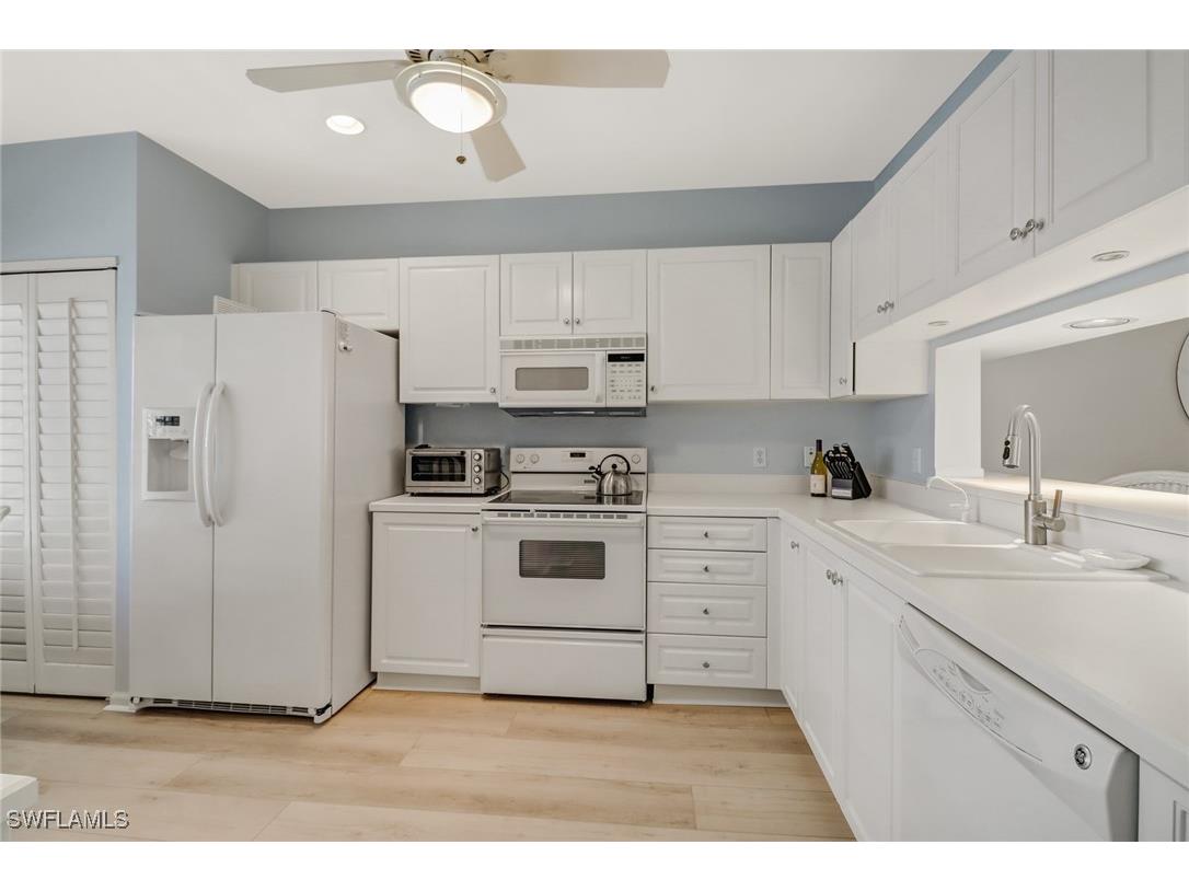 205 Park Shore Drive #4-443 Naples FL 34103 225085097 image19