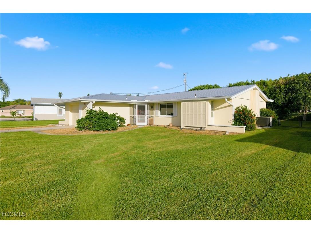 205 SE 44th Terrace Cape Coral FL 33904 2025017956 image2