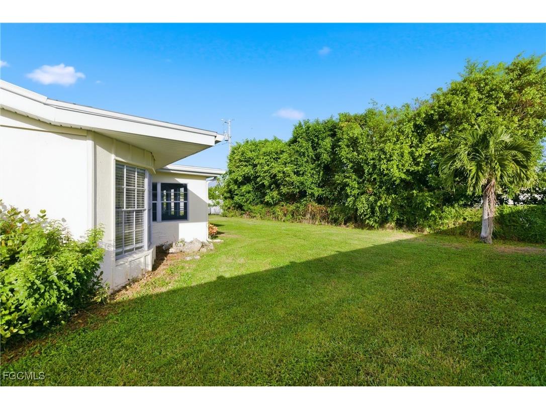 205 SE 44th Terrace Cape Coral FL 33904 2025017956 image30