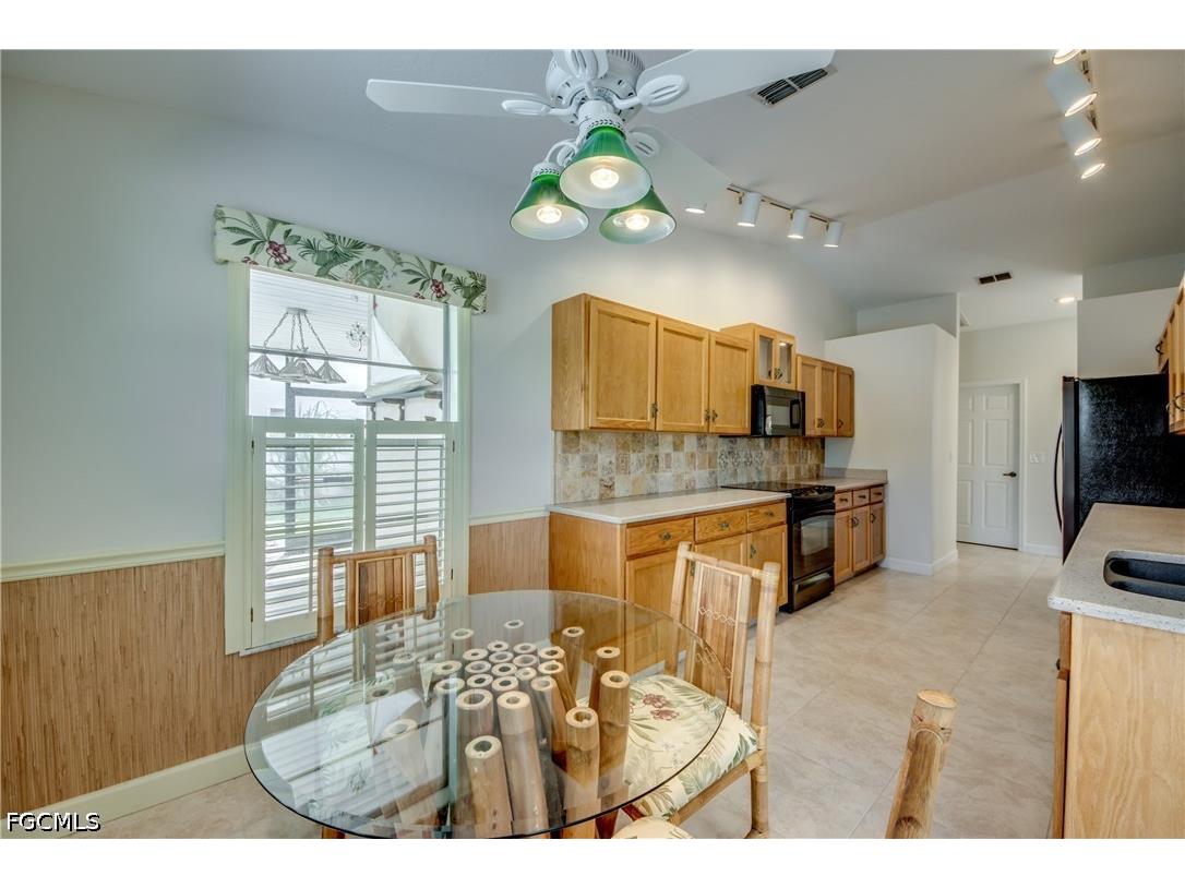 205 SW 8th Street Cape Coral FL 33991 2026023020 image18