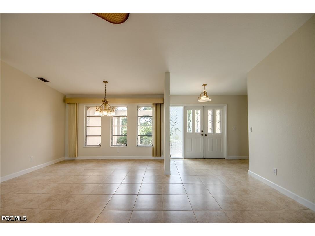 205 SW 8th Street Cape Coral FL 33991 2026023020 image8