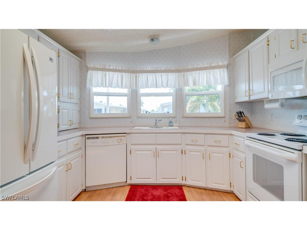 205 Sun Drive North Fort Myers FL 33903 224055875 image1