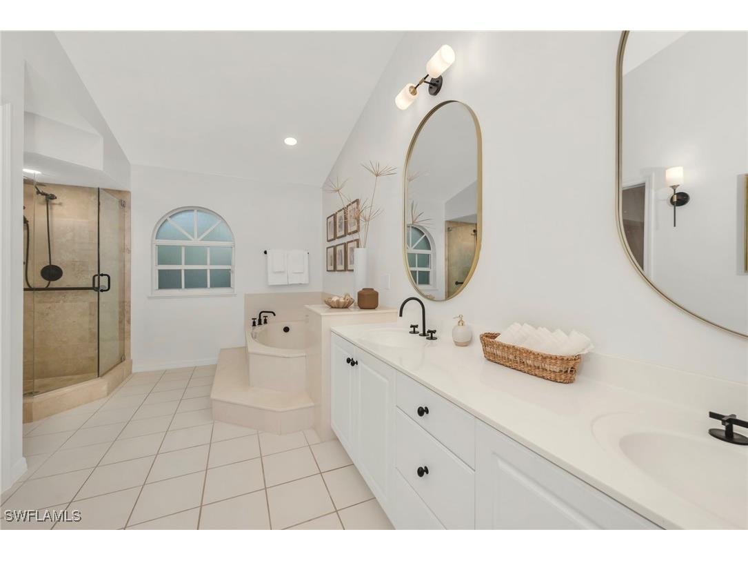 205 Via Perignon #2-3 Naples FL 34119 225083963 image13